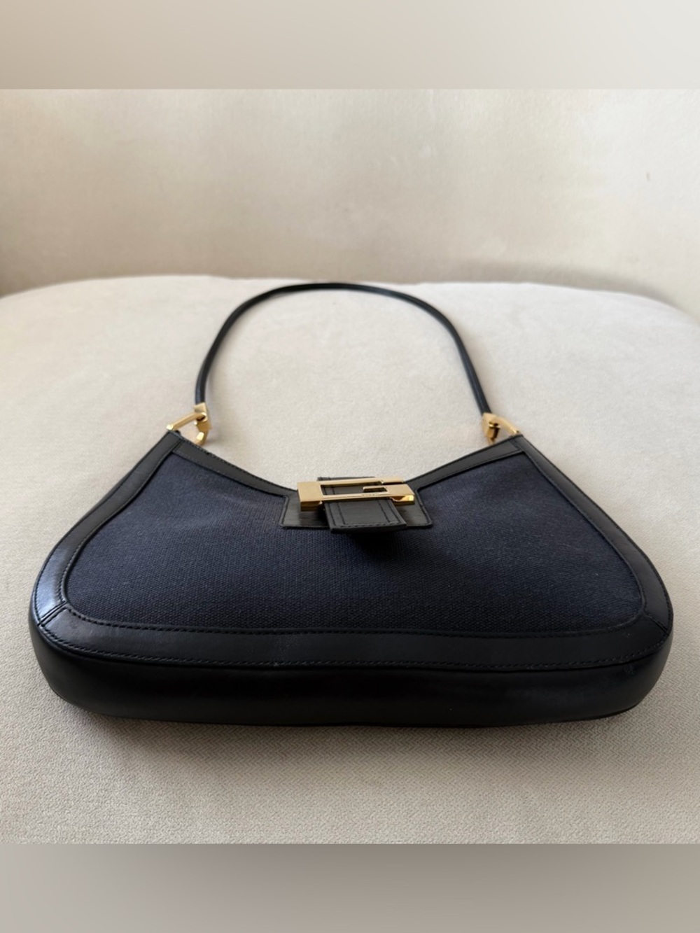 Gucci G Buckle Tom Ford Shoulder Bag - Picture 3 of 8